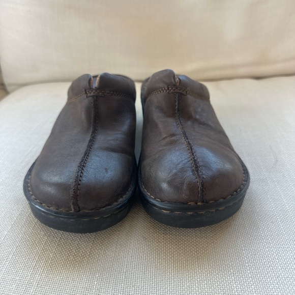 Børn Leather Slip-On Clogs — Women’s 8 - Picture 6 of 10